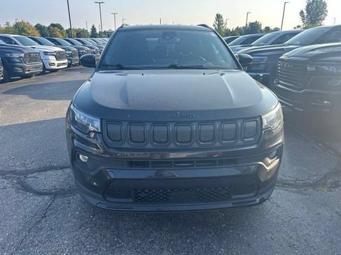 Used 2022 Jeep Compass Latitude AWD/4WD image 6
