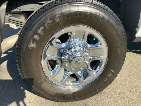 Used 2024 RAM 3500 Tradesman w/ Chrome Appearance Group image 12