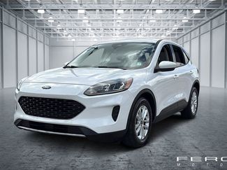 Used 2020 Ford Escape SE video 1