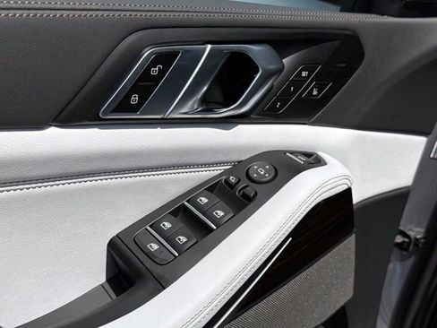 New 2026 BMW X5 xDrive40i AWD/4WD image 19
