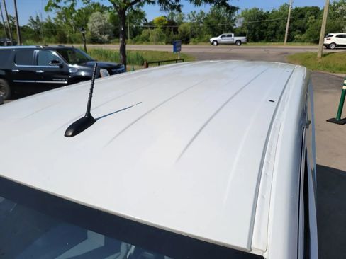 Used 2020 Nissan NV200 SV w/ Sliding Glass Door Package image 29