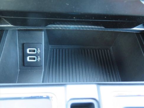 Used 2018 Ford F150 XLT w/ Equipment Group 302A Luxury AWD/4WD image 10
