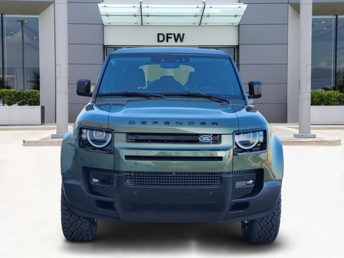 New 2026 Land Rover Defender 110 S image 2