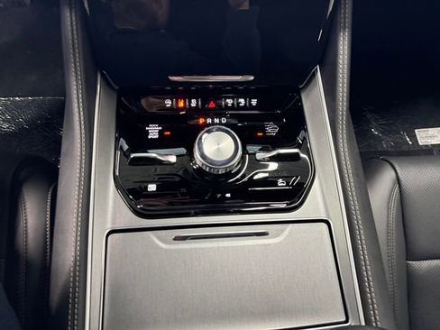 New 2026 Jeep Grand Wagoneer L Limited AWD/4WD image 14