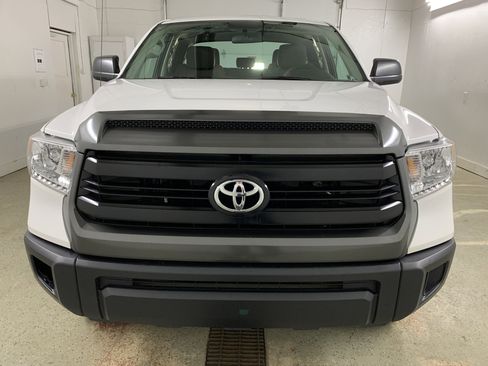 Used 2017 Toyota Tundra SR image 2