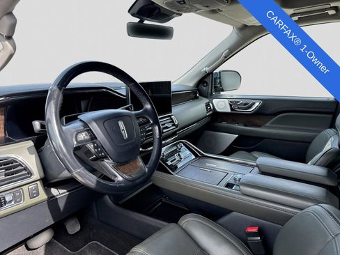 Used 2022 Lincoln Navigator Black Label AWD/4WD image 2