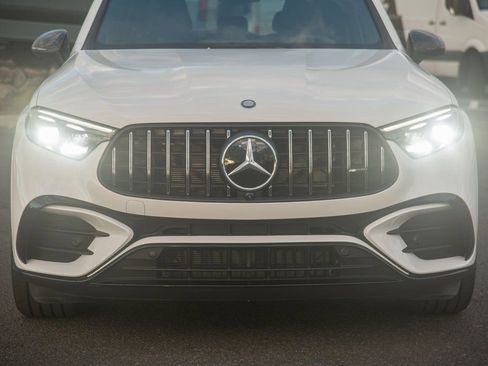 New 2025 Mercedes-Benz GLC 63 AMG S image 11