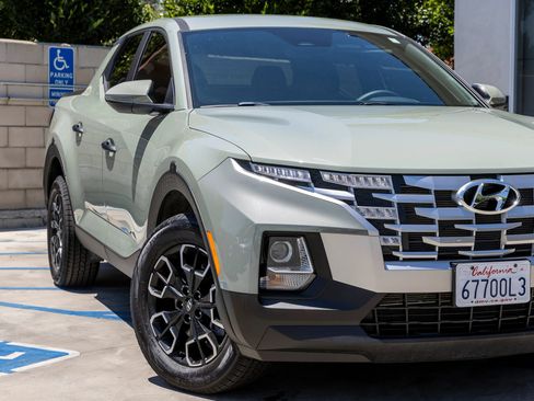 Used 2022 Hyundai Santa Cruz SEL AWD/4WD image 3