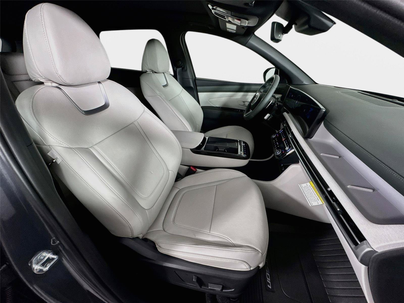 New 2026 Hyundai Tucson Limited FWD image 30