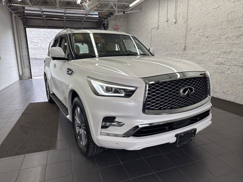 Used 2022 INFINITI QX80 Luxe w/ Cargo Package image 2
