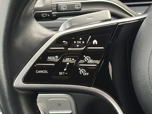 Used 2024 Mercedes-Benz GLE 450e 4MATIC image 7