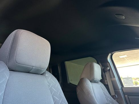 Used 2024 Toyota Tacoma SR5 AWD/4WD image 15