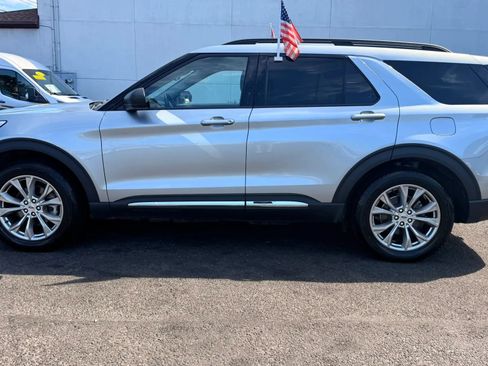 Used 2023 Ford Explorer XLT w/ Equipment Group 202A AWD/4WD image 10