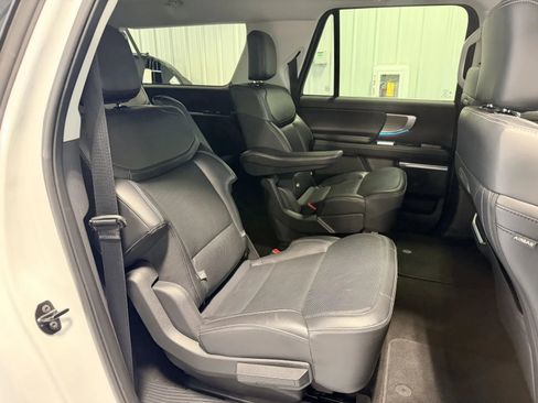 Used 2025 Ford Expedition Max Platinum AWD/4WD image 25