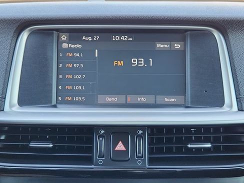 Used 2020 Kia Optima LX FWD image 28