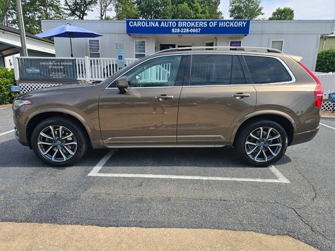 Used 2017 Volvo XC90 T6 Momentum w/ Vision Package AWD/4WD image 3