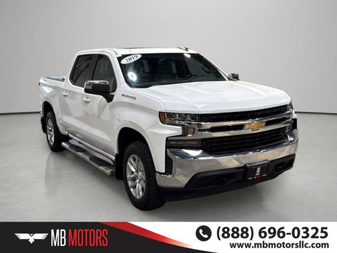 Used 2019 Chevrolet Silverado 1500 LT w/ Convenience Package AWD/4WD image 6