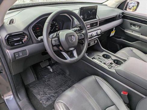 New 2025 Honda Pilot EX-L image 3