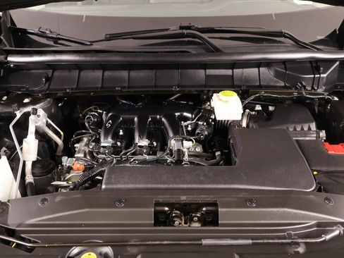 Used 2025 Nissan Pathfinder SV FWD image 19