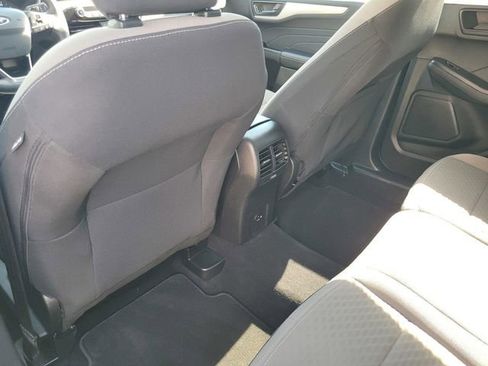 Certified 2022 Ford Escape SE w/ SE Sport Appearance Package image 12