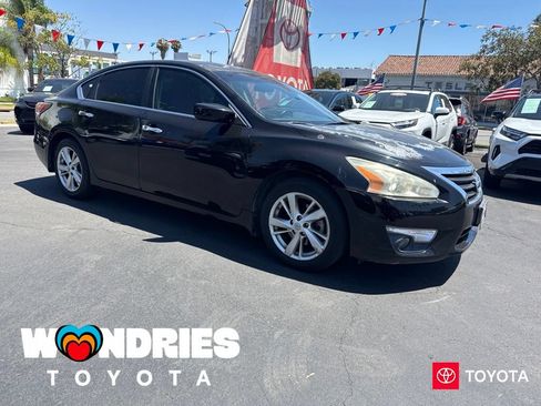 Used 2015 Nissan Altima 2.5 SV FWD image 1