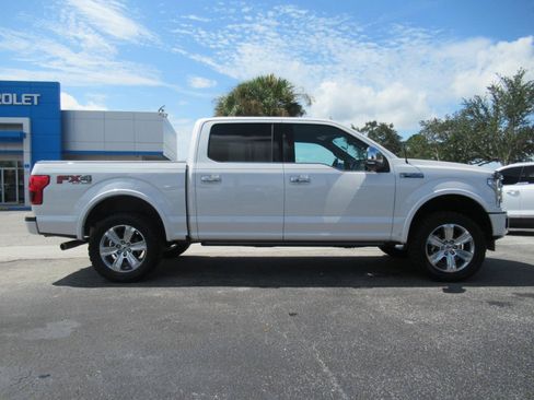 Used 2018 Ford F150 Platinum w/ Equipment Group 701A Luxury AWD/4WD image 4