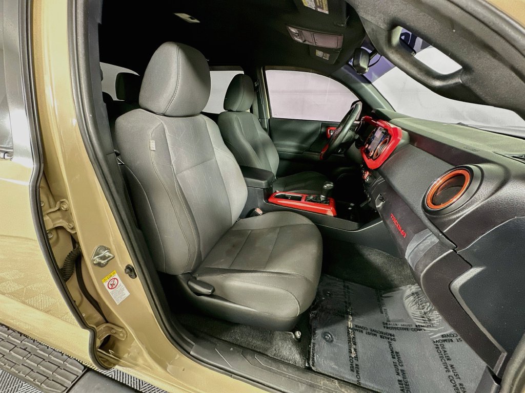 Used 2019 Toyota Tacoma TRD Sport RWD image 32