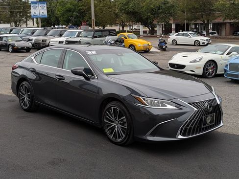 Used 2022 Lexus ES 350 w/ Premium Package FWD image 5