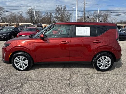 Certified 2023 Kia Soul LX image 4