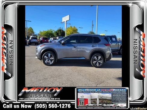 Used 2023 Nissan Rogue Platinum image 2