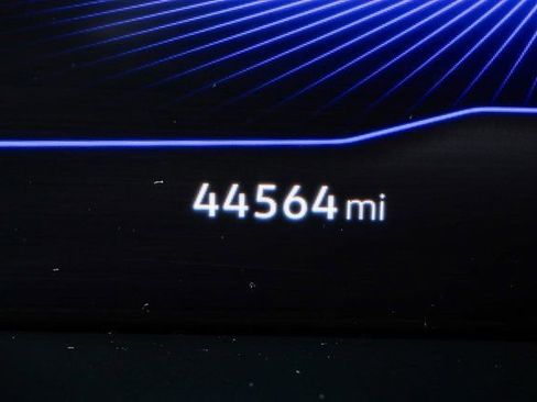 Certified 2022 Volkswagen Tiguan SE image 8