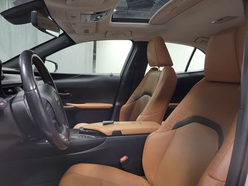 Used 2019 Lexus UX 250h AWD/4WD image 15