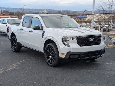 New 2026 Ford Maverick XLT w/ XLT Luxury Package AWD/4WD image 3