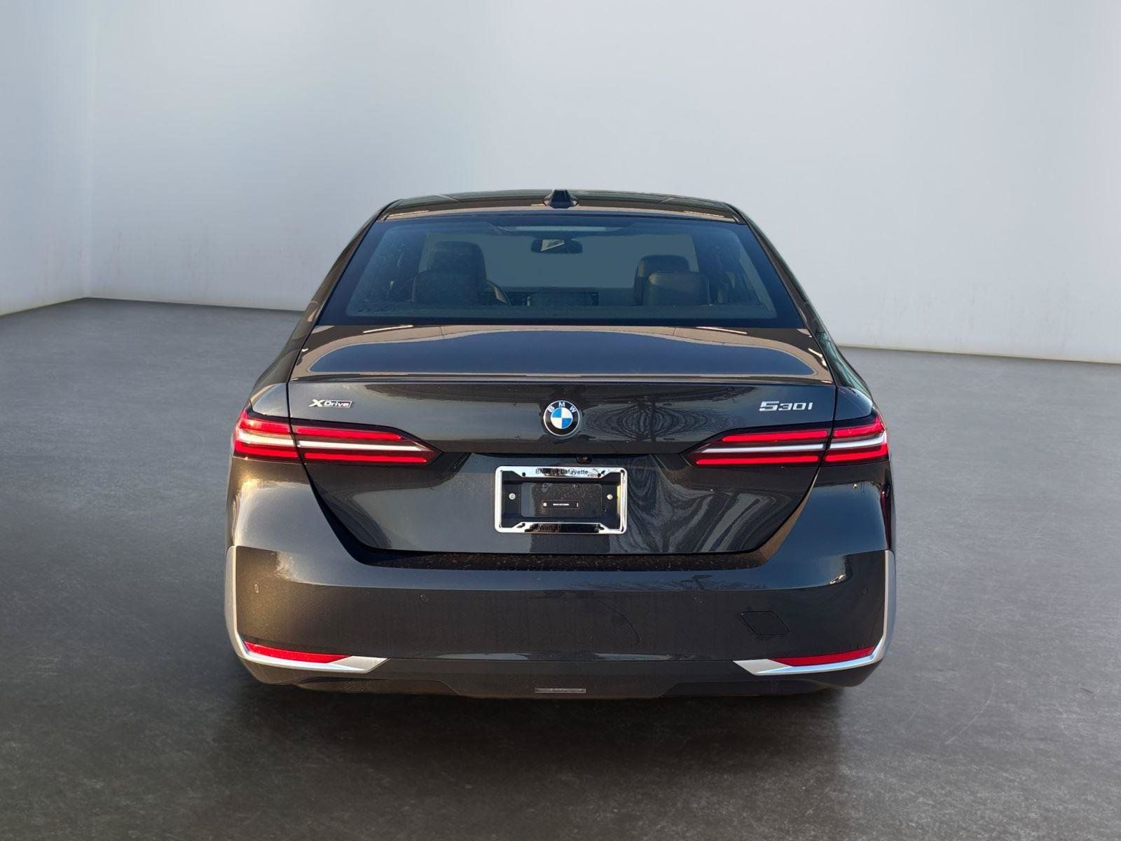 Used 2026 BMW 530i xDrive AWD/4WD image 4