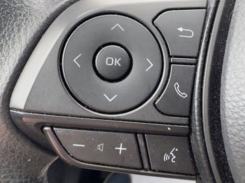 Used 2025 Toyota RAV4 XLE image 23