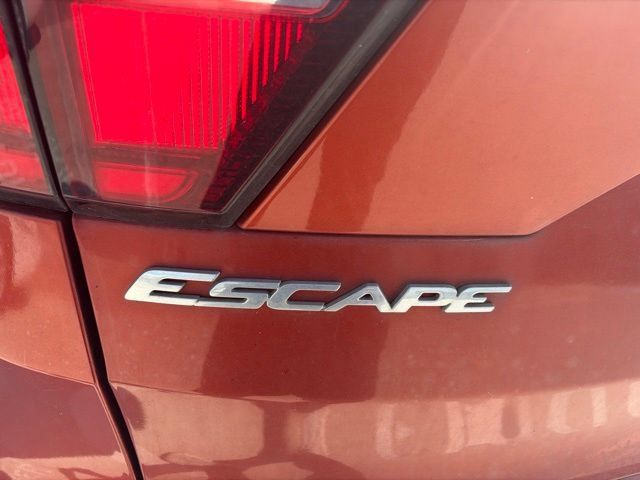 Used 2019 Ford Escape SEL AWD/4WD image 41