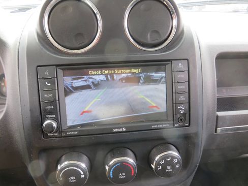 Used 2016 Jeep Patriot High Altitude image 18