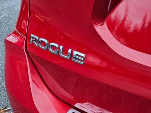 Used 2017 Nissan Rogue SL w/ SL Premium Package AWD/4WD image 10