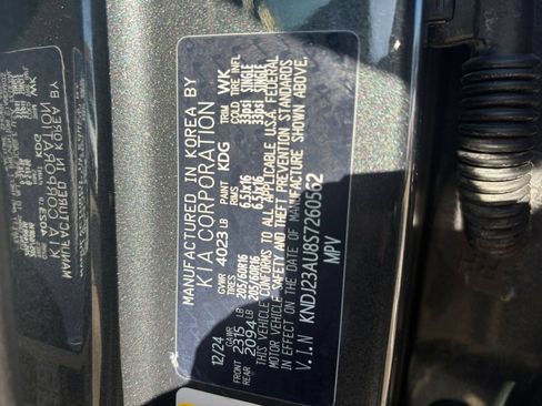 Used 2025 Kia Soul LX w/ LX Technology Package FWD image 25