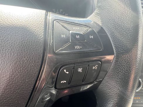 Used 2019 Ford Explorer XLT AWD/4WD image 14