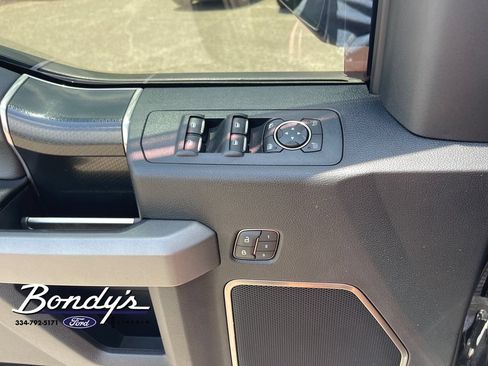 Used 2018 Ford F150 Raptor w/ Equipment Group 802A Luxury AWD/4WD image 8