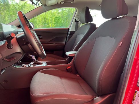 Used 2024 Hyundai Kona SEL FWD image 13