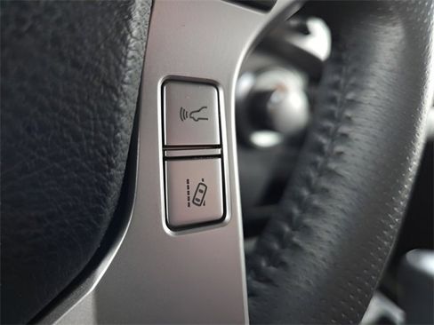 Used 2020 Toyota 4Runner SR5 image 25