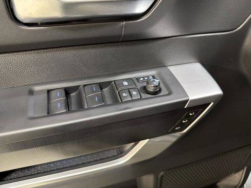 Used 2024 Toyota Tundra Platinum image 18