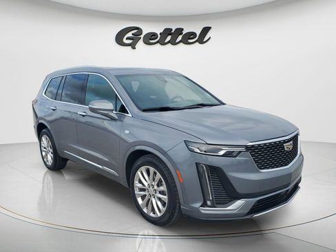 Used 2020 Cadillac XT6 Premium Luxury AWD/4WD image 2