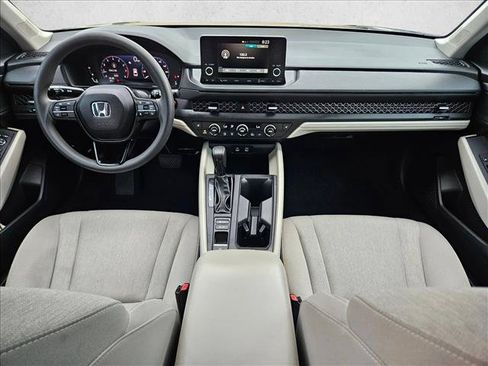 Used 2023 Honda Accord EX image 17