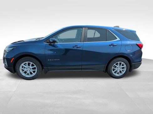 Used 2022 Chevrolet Equinox LT AWD/4WD image 2
