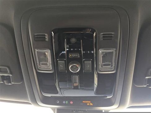 New 2026 GMC Yukon Elevation image 25