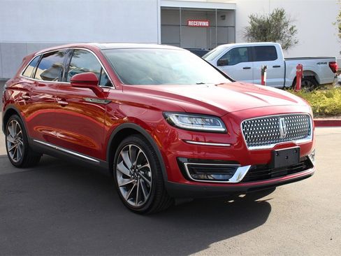 Used 2020 Lincoln Nautilus Reserve w/ Equipment Group 201A image 8
