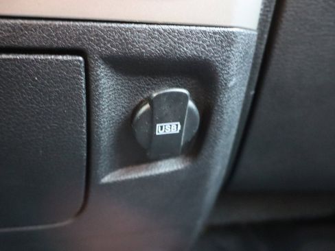 Used 2015 RAM 2500 SLT image 20